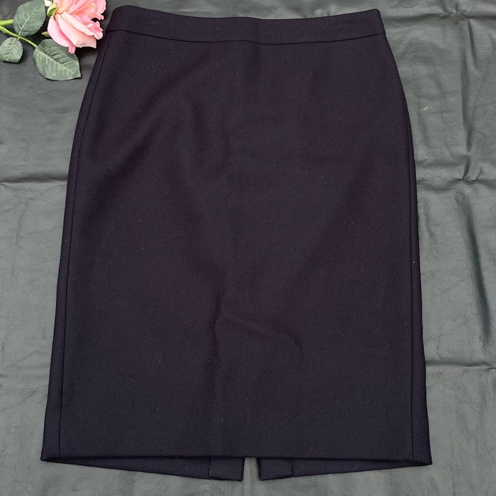 J. Crew Classic Navy Pencil Skirt size 2 wool